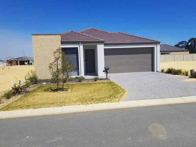 Beautiful 3 Bedroom Home in quiet location