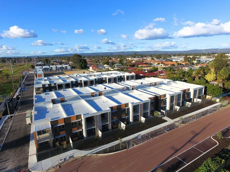 Enjoy Living Close to Train Station & Carousel Shopping Centre, Easy access to Highway
