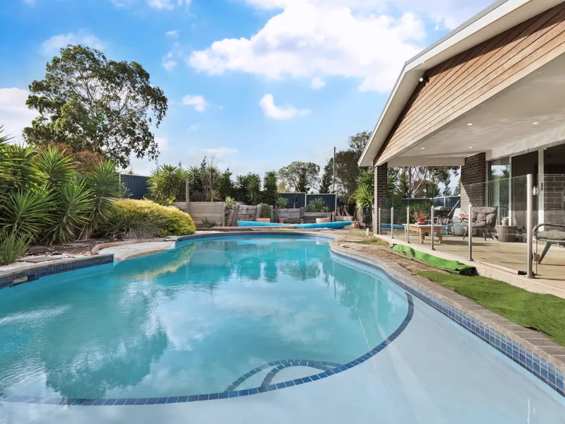 DEVELOPMENT, LIFESTYLE, OPPORTUNITY ON 3.65 ACRES