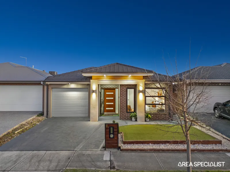 Charming Home in Quarters Estate: Comfort, Style, and Modern Living in Cranbourne West