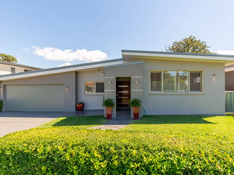 Lake Glimpses, Leafy Setting, Easy Reach Of Lake