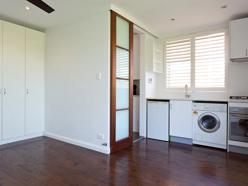 TRENDY APARTMENT ONLY 11 MINUTES WALK TO AVALON BEACH