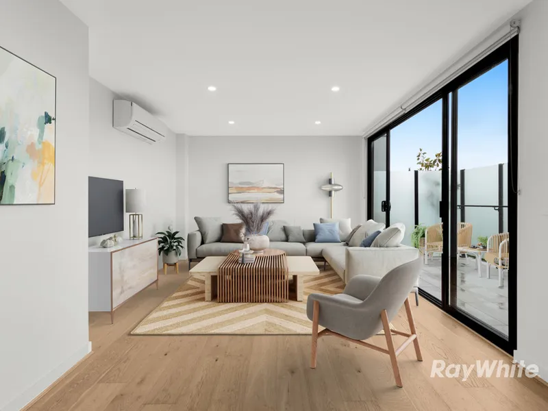 Online Auction | Contemporary Apartment Living with Alfresco Charm