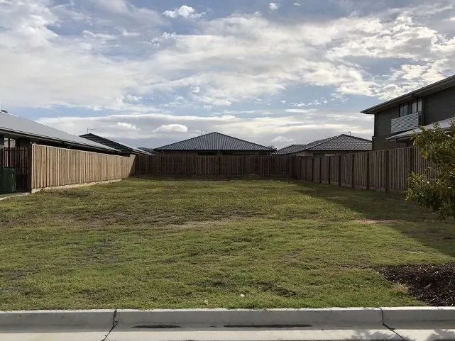 Gainsborough Greens Prime Location - Walking Distance to Everything