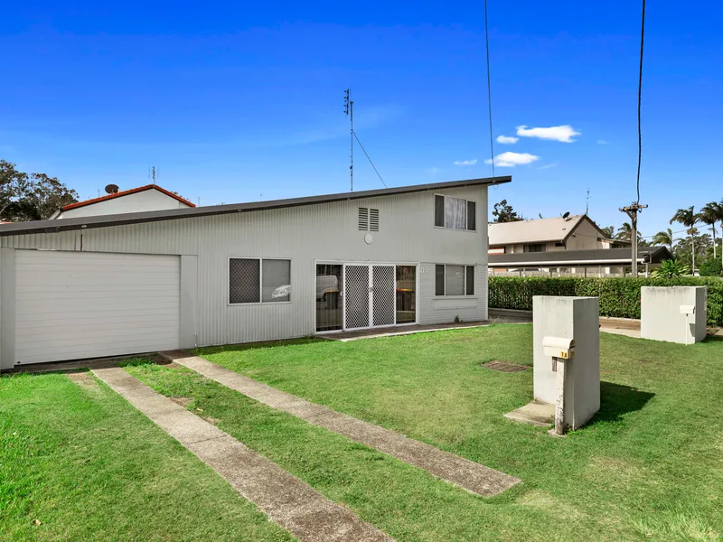 Easy Stroll To The Beach & Esplanade