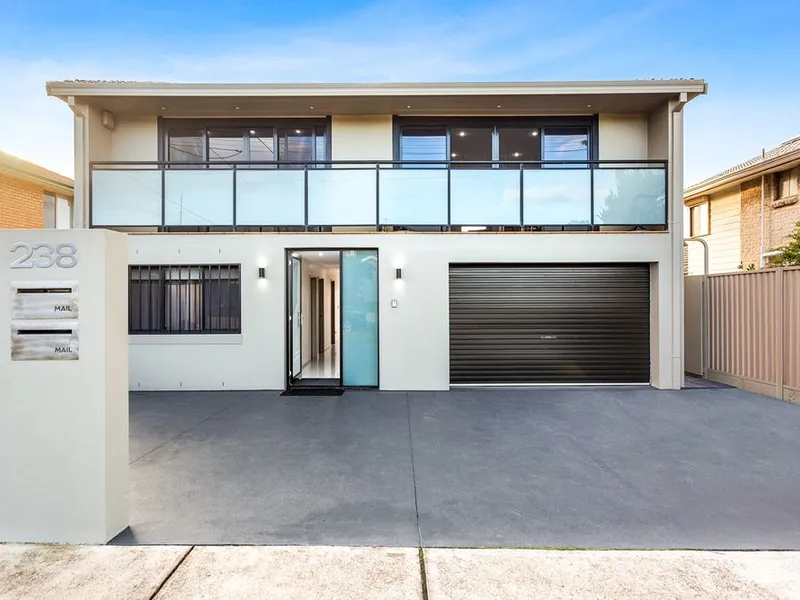 Versatile & Renovated Family Home With Additional 1 Bedroom (DA approved)