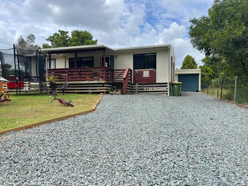 Great spacious house. Plenty of shed garage storage. Fully Fenced Close to 556sqm block. Wahine boat ramp.