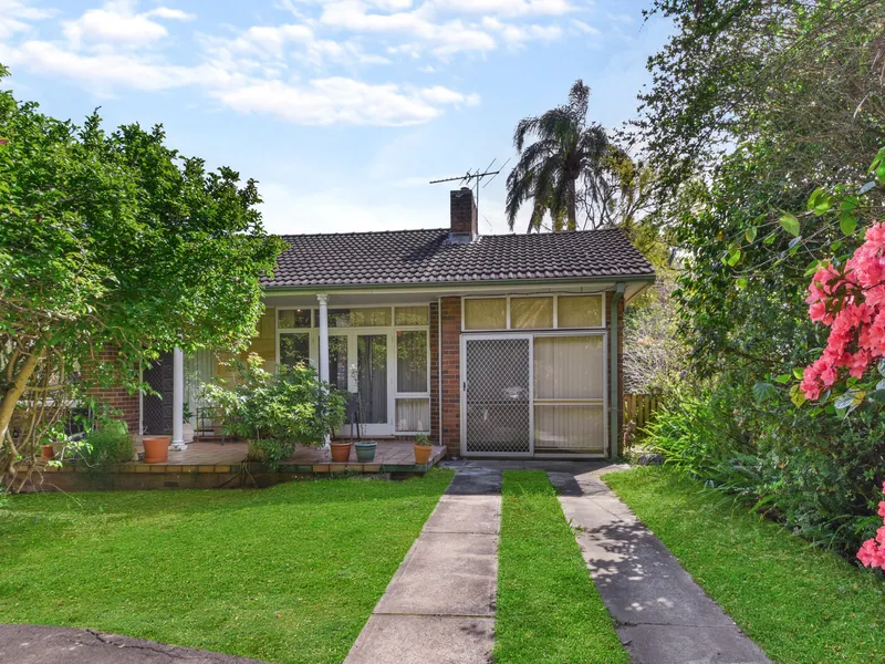 Single Level Full Brick Home … 4 Bedroom House With Pool