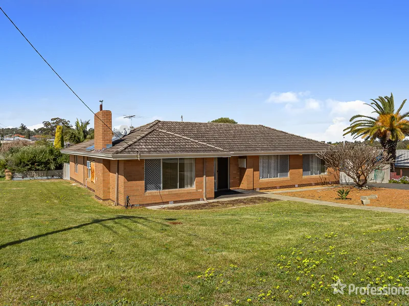 Lovely home in a great location!