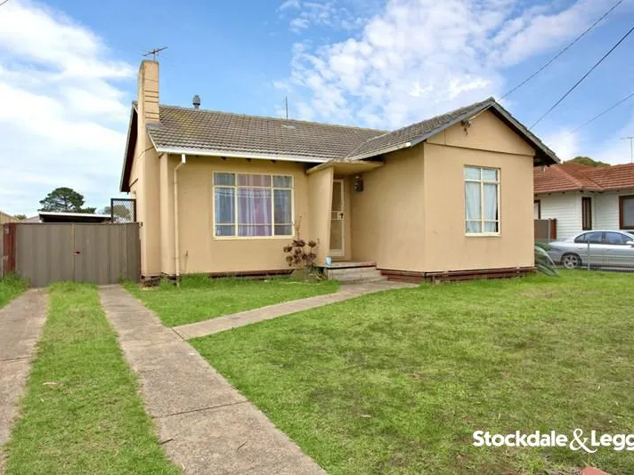 3 BEDROOM FAMILY HOME FOR RENT IN LAVERTON !!