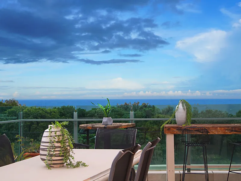 Three Level of Beachfront Luxury - Unique 7 vehicle dedicated and secure garage