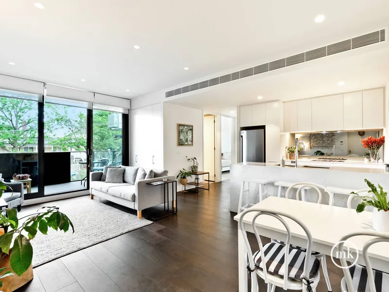 Exceptional Luxury In An Enticing Pocket