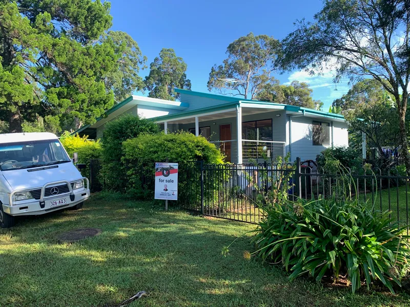 MODERN OPEN PLAN LIVING!