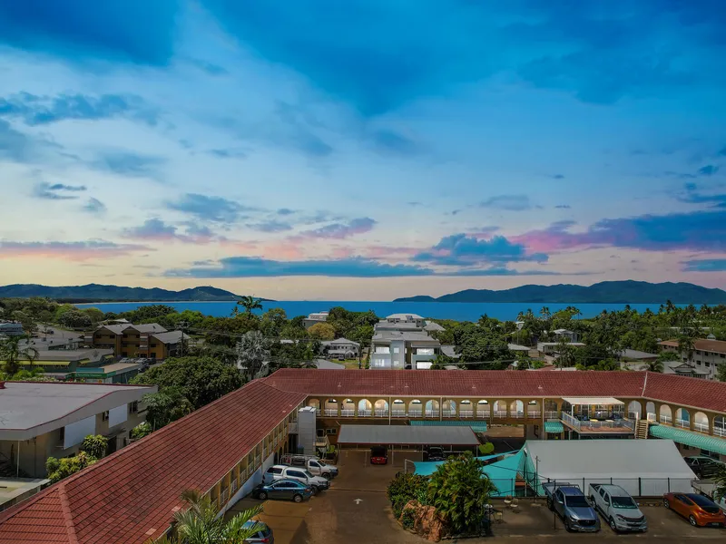 Idyllic hillside apartment with gorgeous vistas