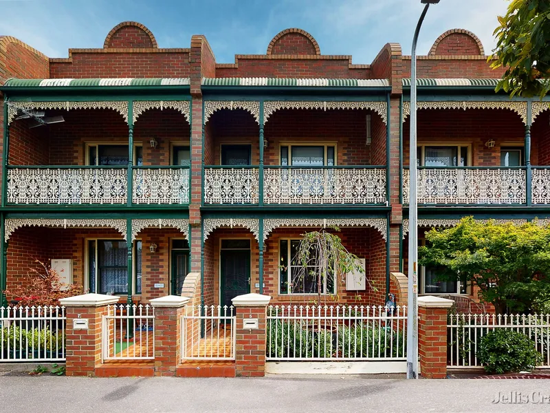 'TWEEDSIDE' - In Kensington's prettiest position