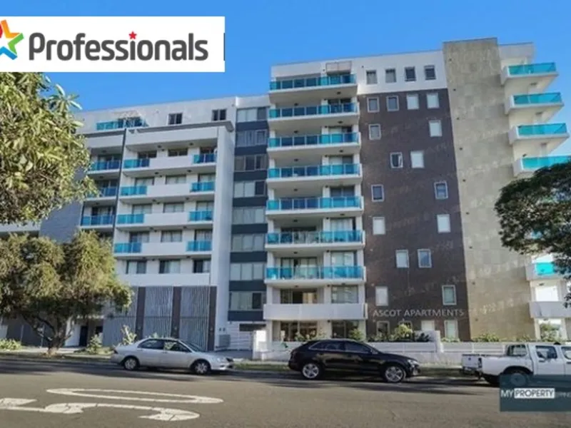 Two Bedroom Apartment in Prime location!