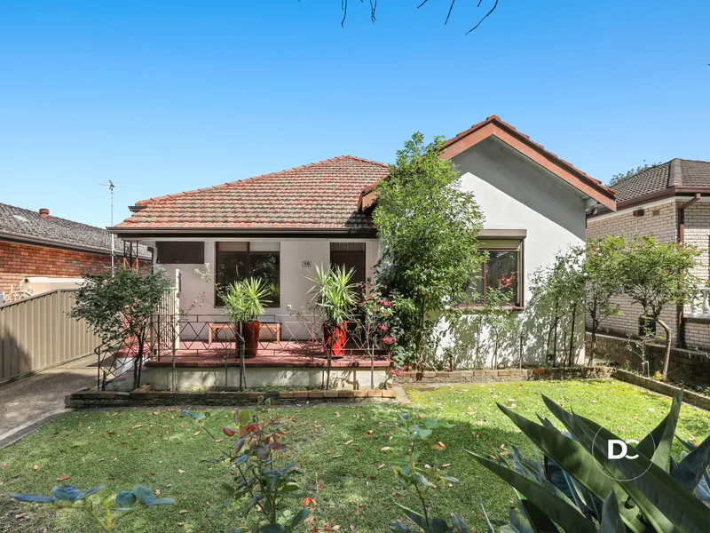 Large proportions, prime location, real potential