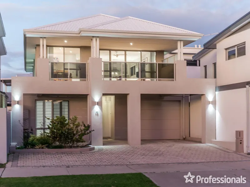 SEA VIEWS WITHOUT THE WIND