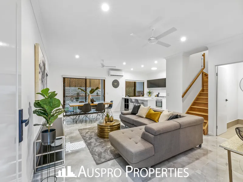 GLAMOROUS LIVING IN PRIME LOCATION