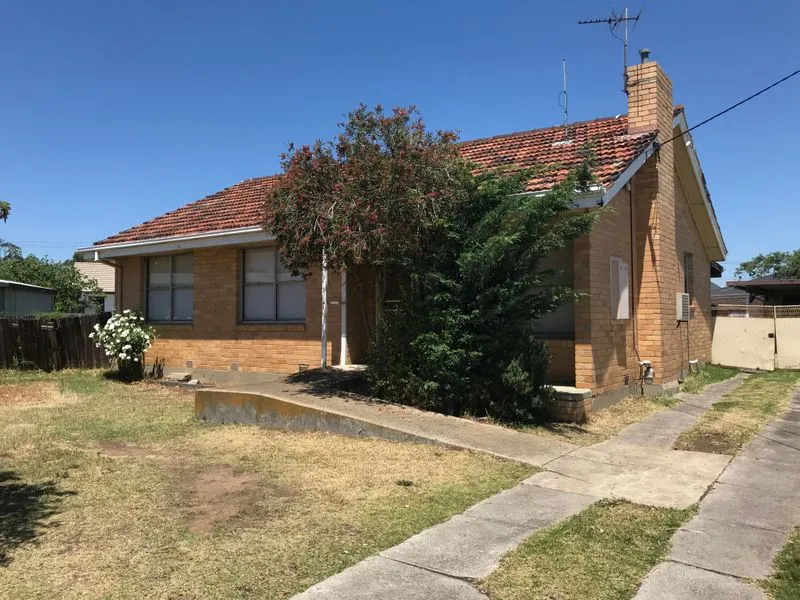 Perfect family home located in the heart of laverton!