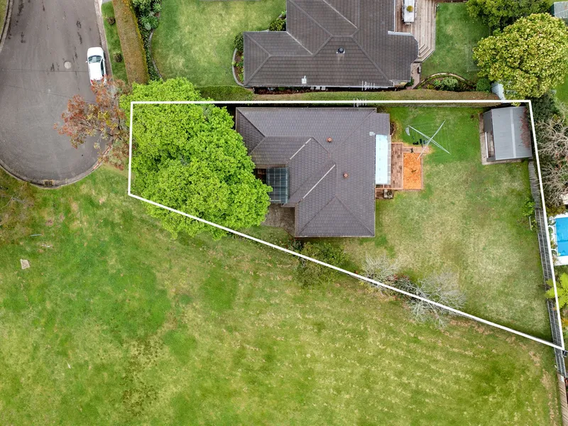 Irreplaceable Park-side Setting, Unique Buying Opportunity