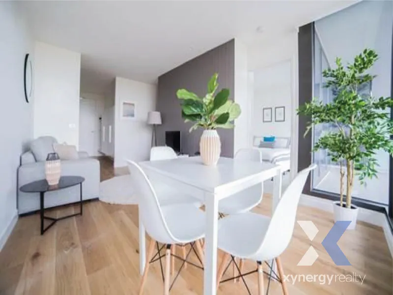 A LUXURIOUS FURNISHED 2 bedrooms apartment in the Emerald Melbourne