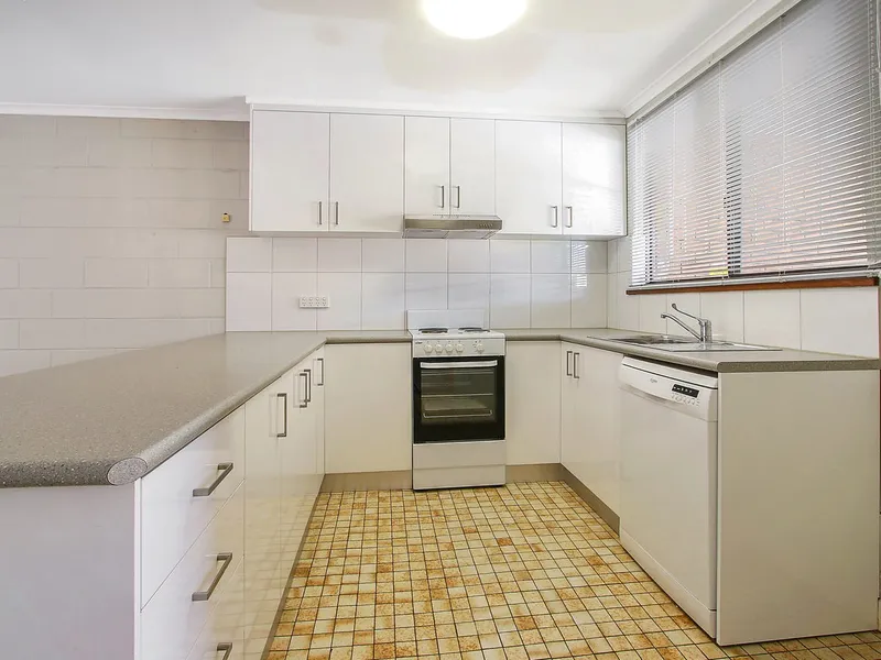 Neat Two Bedroom Unit in East Albury !!