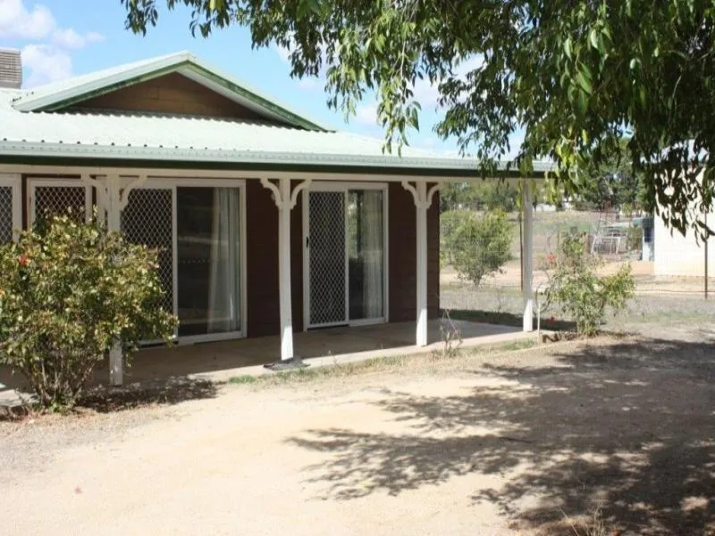 Spacious family house with Pool and loads of potential.