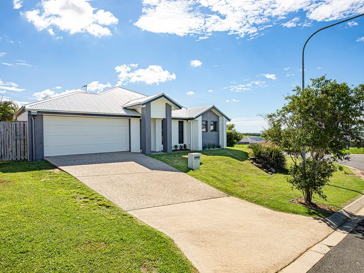 Modern home in sought after Rural View