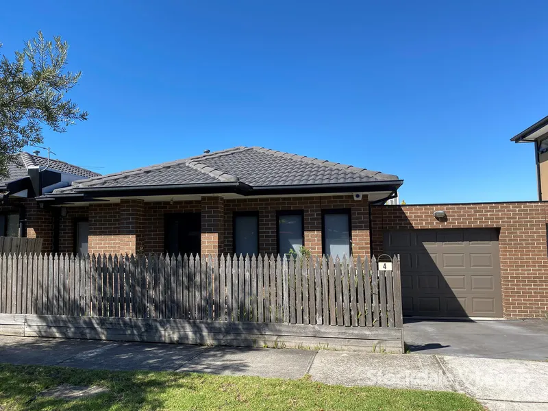 GREAT LOCATION IN DANDENONG CENTRAL