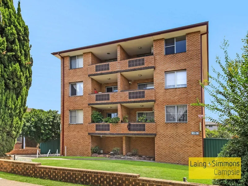 LARGE modern Unit, Great Location