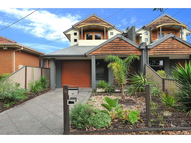 Fantastic 4 BedroomTownhouse with Great Design & Space!