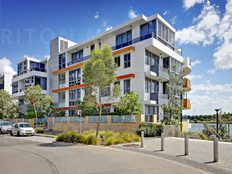 BEAUTIFUL TWO BEDROOM APARTMENT WITH WATER VIEWS + STUDY + CAR PARK!