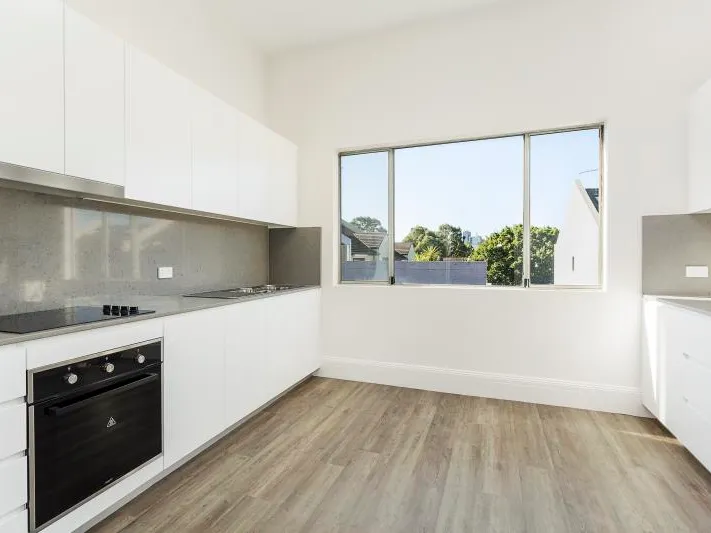 Totally refurbished 2br Apartment in Central Glebe