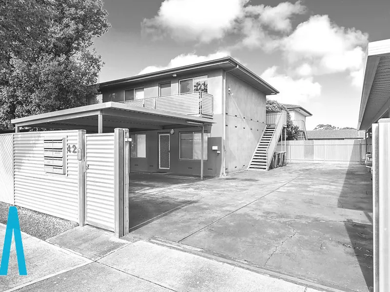 1st Floor Unit in Peaceful Leafy Locale