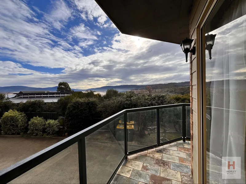 Cozy Lake View Apartment - 12 Month Lease