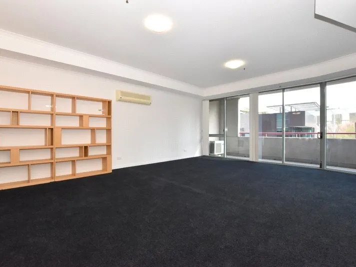 Three Bedroom Apartment - Freshly Painted with Brand New Carpets!