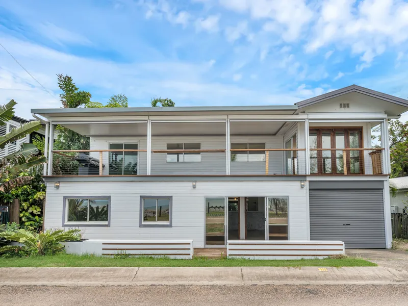 OCEAN FRONT -  RENOVATORS DELIGHT!