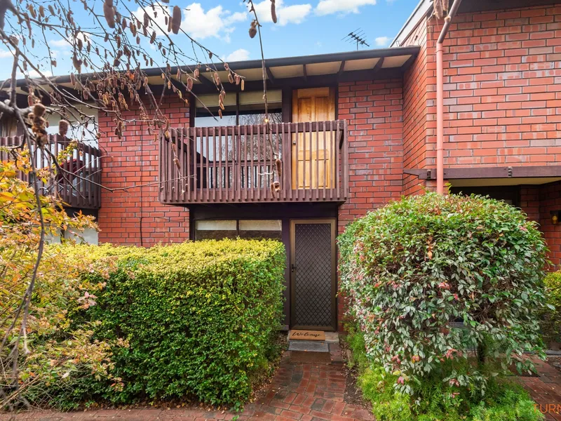 Townhouse in Popular Fullarton