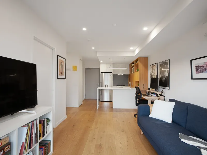 Chic Living Within 9km Of The CBD!