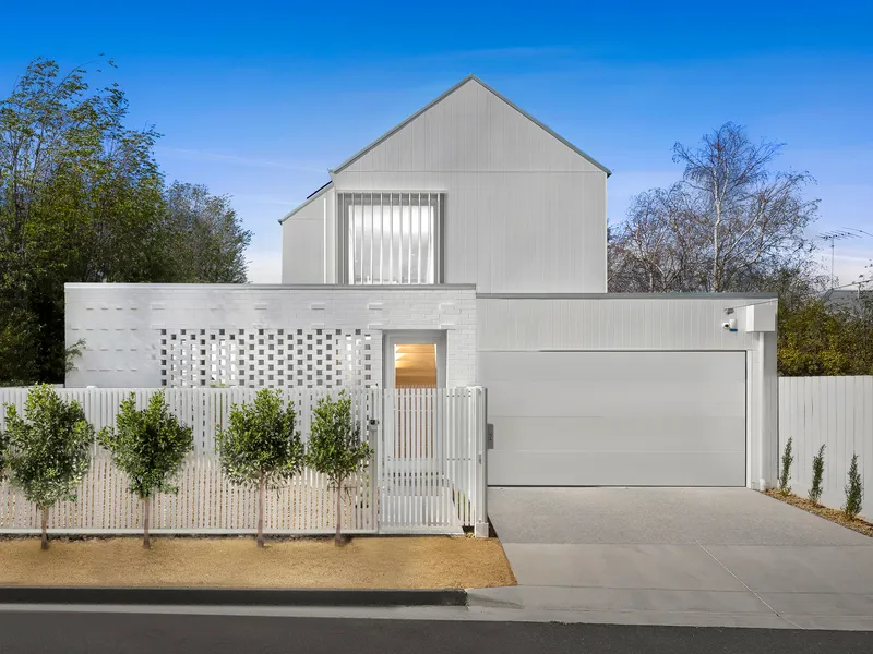 Luxury Abode Offers Sophisticated Style and Outstanding Functionality