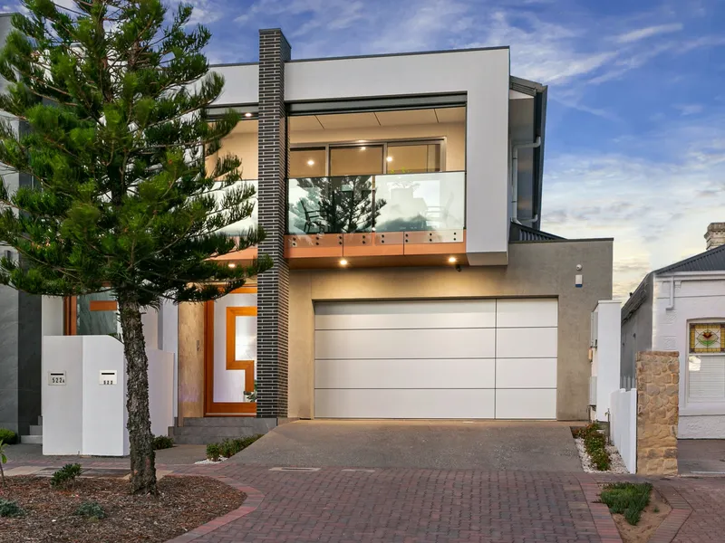 Grab Luxury By The Horizon In A Cutting-Edge Sea-Viewing Design