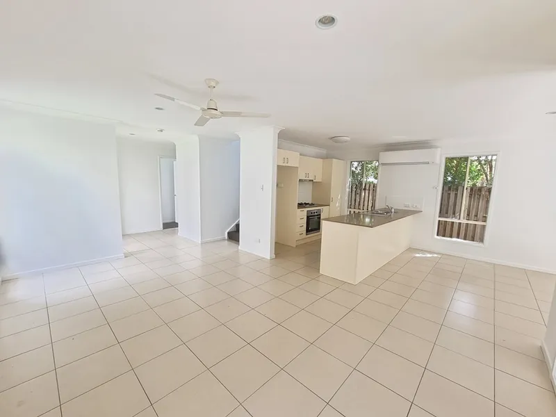 LARGE 4 BEDROOM FAMILY HOME WITH OPEN KITCHEN LIVING DINING. AIR CON IN THE MASTER BEDROOM. LAWNS INCLUDED.
