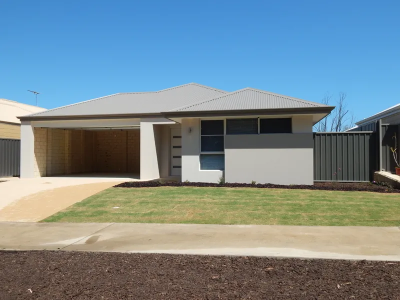 Cottage Overlooking Bushland