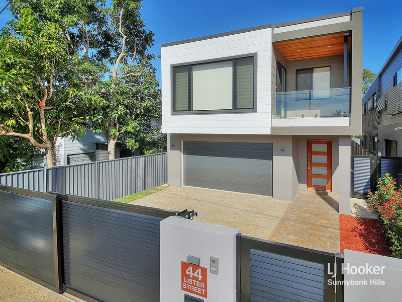EXQUISITE NEAR NEW HOUSE IN SUNNYBANK