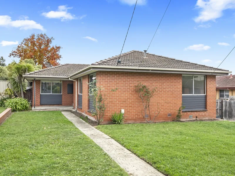 THREE BEDROOM FAMILY HOME IN GOLDEN POINT
