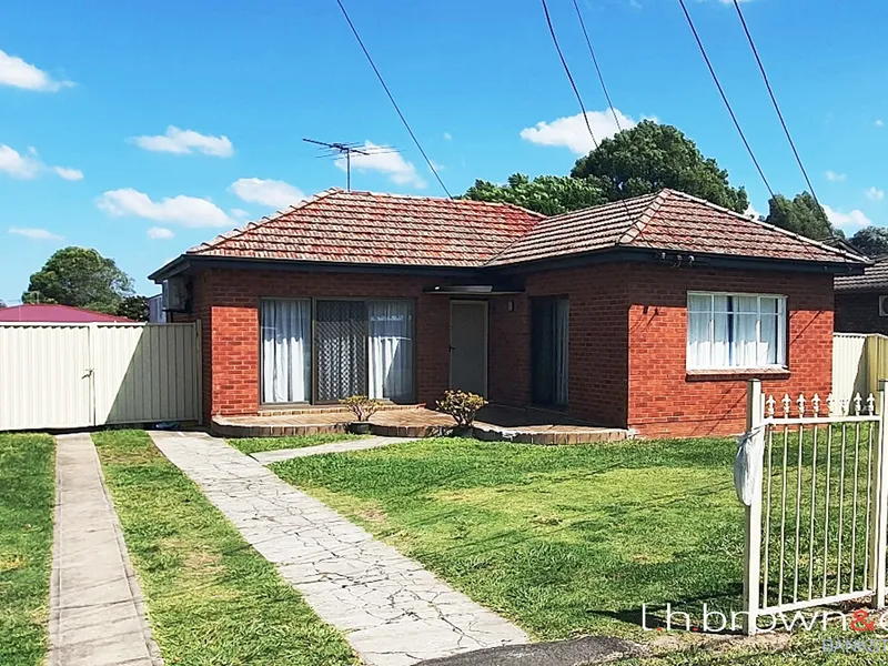 Full brick 2 bedrooms home