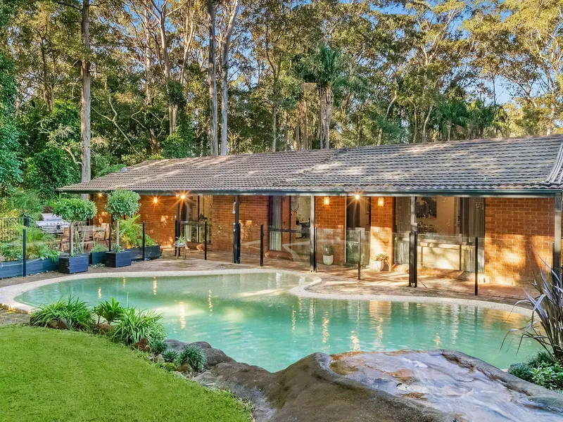 Single Level Family Home & Lush, Tranquil Position
