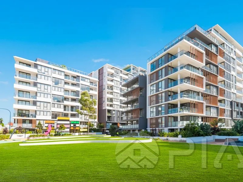 Brand new apartment with park view and city view