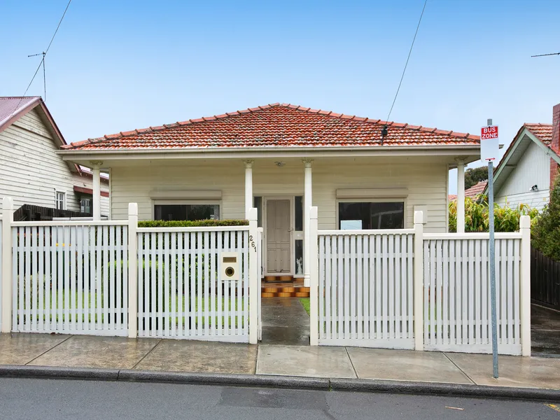 Welcome to the easy life with this stylish number